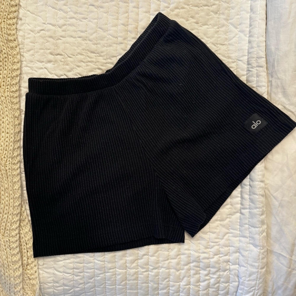 ALO Yoga Women's Black Shorts